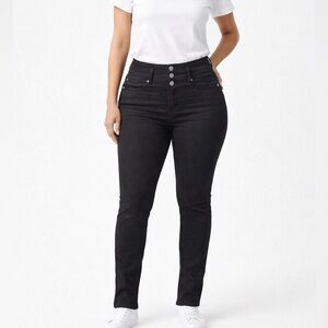 No Boundaries Black High Rise Women Jeans like new triple button soft material
